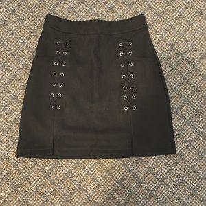 Women’s Small Mini Skirt